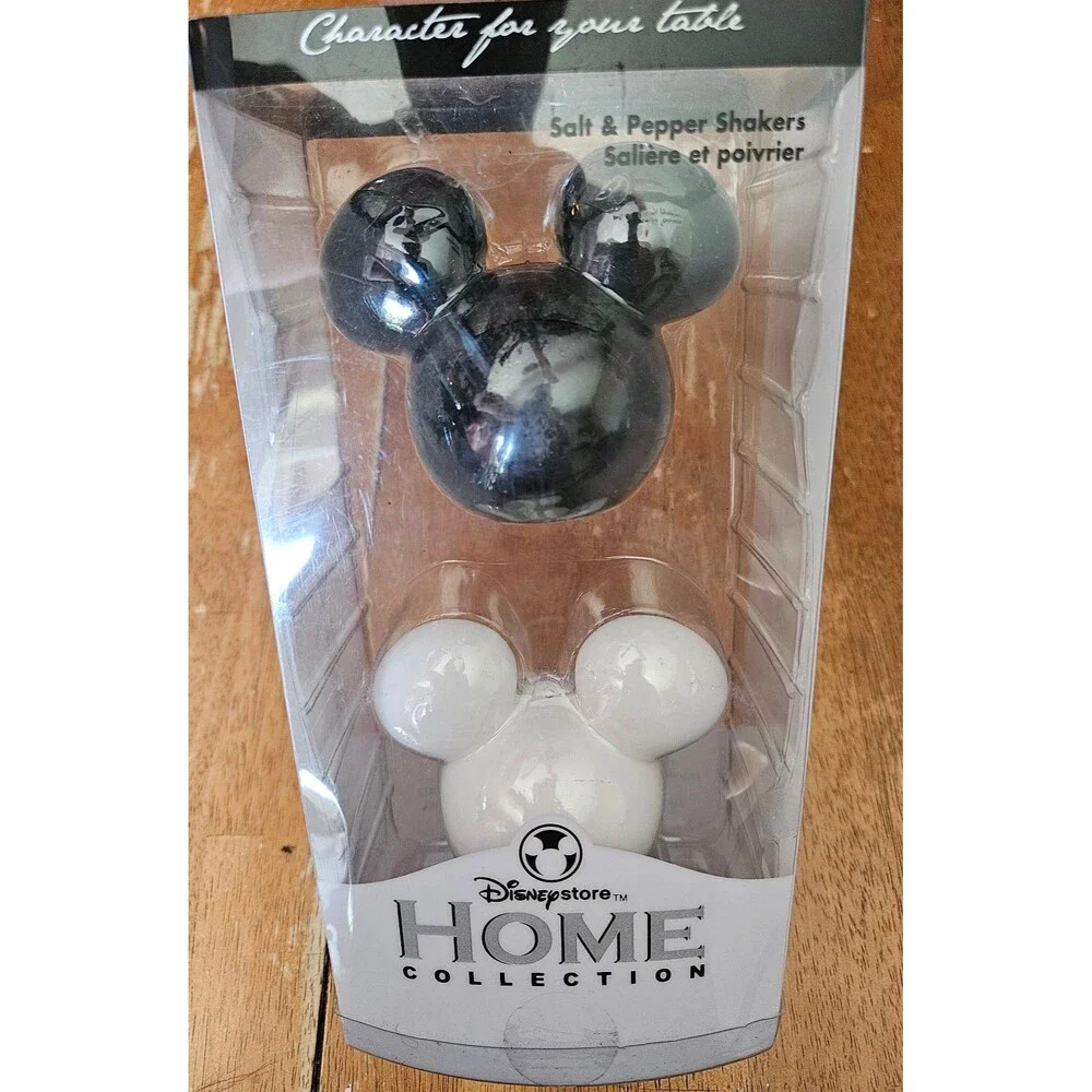 Disney Store Rare Vintage Salt & Pepper Shakers Black & White Mickey Mouse